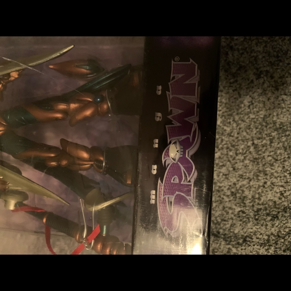 NIB SPAWN GODESS - Picture 3 of 4